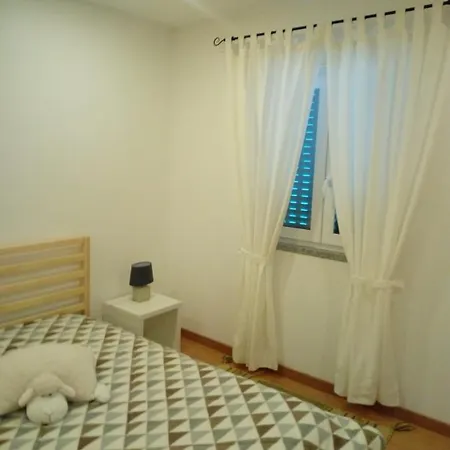 A Primeira Casinha Do Me-me * Manteigas